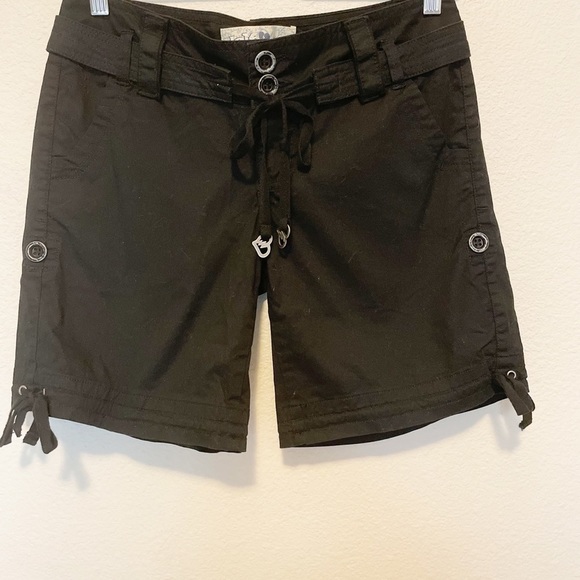 joit Black Roll Tab Cuff Shorts Fabric Tie Belt - Picture 9 of 9